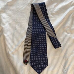 Tommy Hilfiger Men's Blue Geometric Silk Tie #preppy #classic